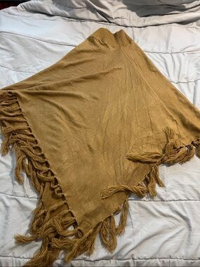 SM New York Ribbed Knit Sweater in Camel